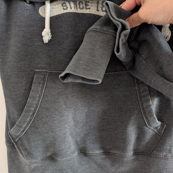 3/$30 Quality Muskoka sweater - Picture 3 of 7